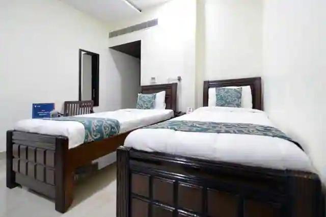 Skyotel Hotels&Banquets Vijayawāda Eksteriør billede