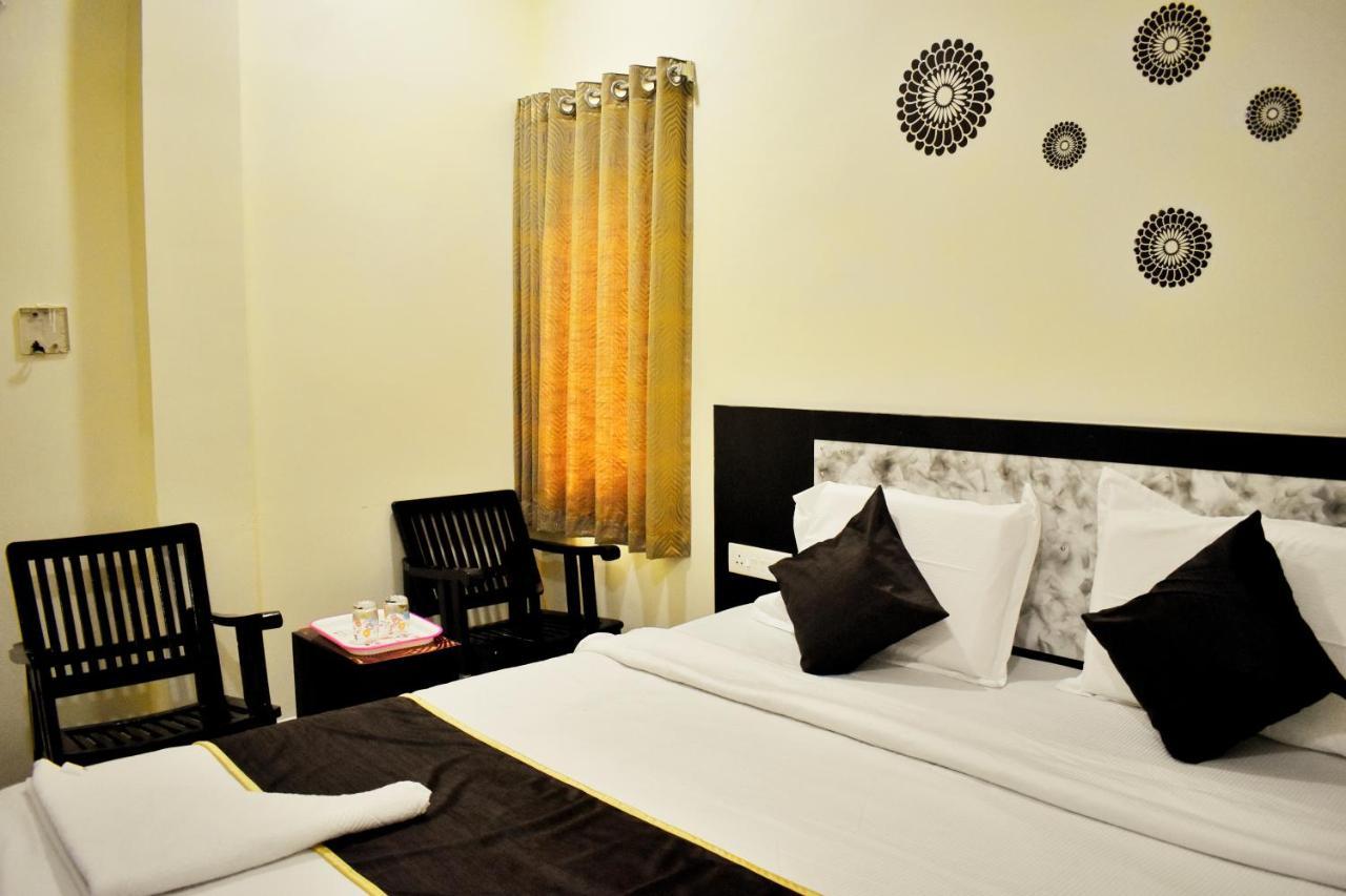 Skyotel Hotels&Banquets Vijayawāda Eksteriør billede